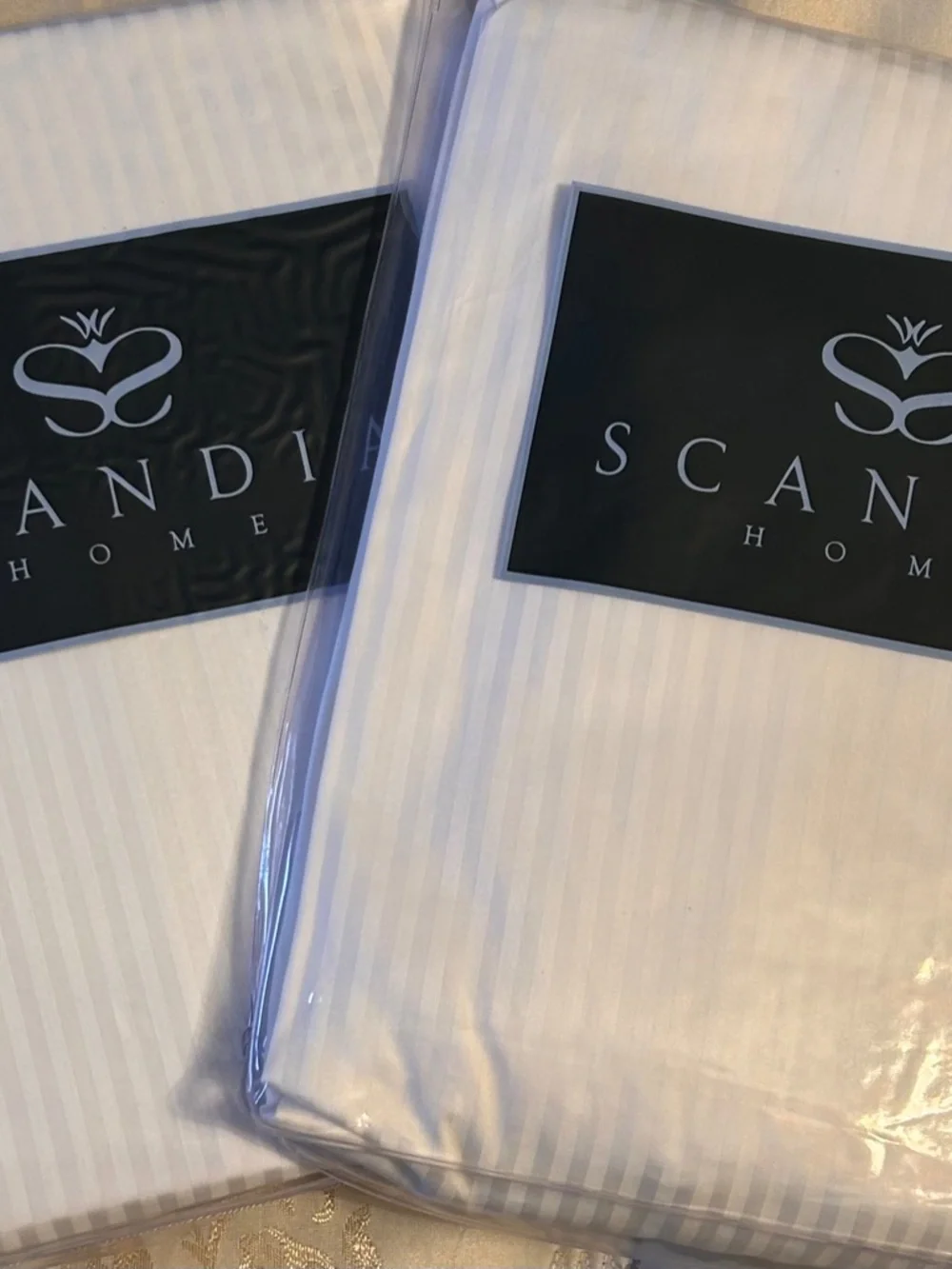 Scandia 100% Egyptian Cotton Sateen Stripe Queen Fitted Sheet